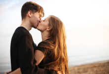 How To Kiss For The First Time So Your Date Will Want To Kiss You Again